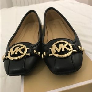 Micheal Kors Black Ballet flats